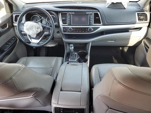 5TDKKRFH5GS170530 - 2016 TOYOTA HIGHLANDER XLE WHITE photo 8