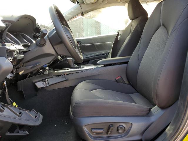 4T1C11AK7PU750686 - 2023 TOYOTA CAMRY LE GRAY photo 7