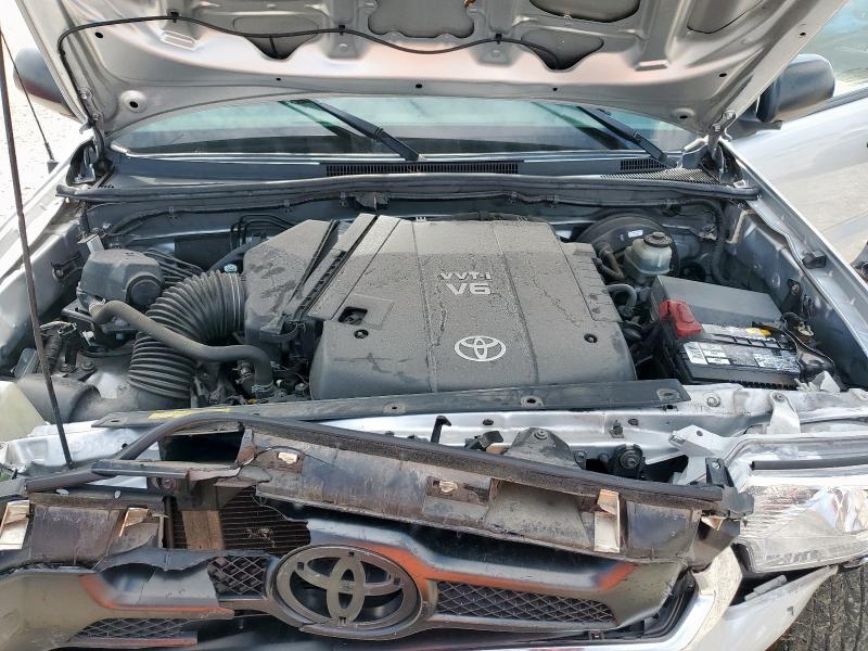 5TFJU4GN7CX013244 - 2012 TOYOTA TACOMA DOUBLE CAB PRERUNNER SILVER photo 11