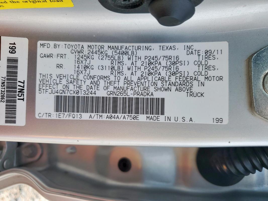 5TFJU4GN7CX013244 - 2012 TOYOTA TACOMA DOUBLE CAB PRERUNNER SILVER photo 12