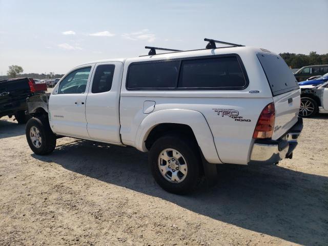 5TETU62N56Z316452 - 2006 TOYOTA TACOMA PRERUNNER ACCESS CAB WHITE photo 2