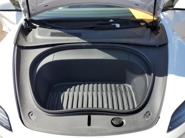 5YJ3E1EB4RF817680 - 2024 TESLA MODEL 3 أبيض صورة 11