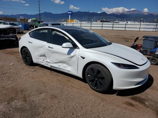 5YJ3E1EB4RF817680 - 2024 TESLA MODEL 3 أبيض صورة 4