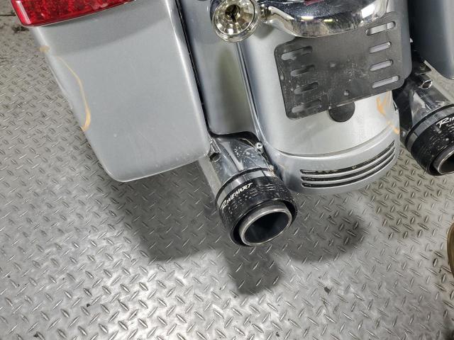 1HD1KHC16LB612387 - 2020 HARLEY-DAVIDSON FLTRX 银色 照片 12