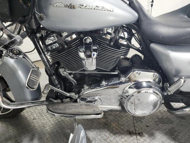 1HD1KHC16LB612387 - 2020 HARLEY-DAVIDSON FLTRX 银色 照片 6