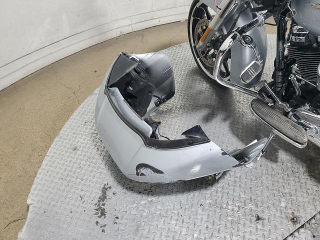 1HD1KHC16LB612387 - 2020 HARLEY-DAVIDSON FLTRX 银色 照片 9