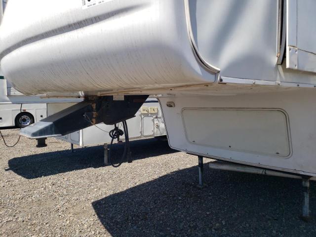 4YDF3292714055506 - 2001 KEYSTONE MONTANA WHITE photo 8