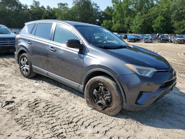 JTMBFREV3JJ732070 - 2018 TOYOTA RAV4 LE Grau Foto 4