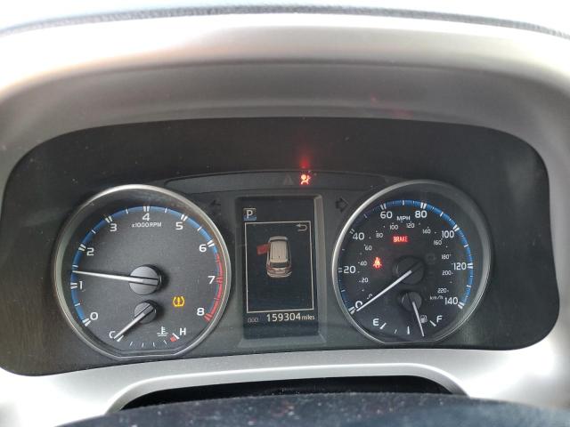 JTMBFREV3JJ732070 - 2018 TOYOTA RAV4 LE Grau Foto 9