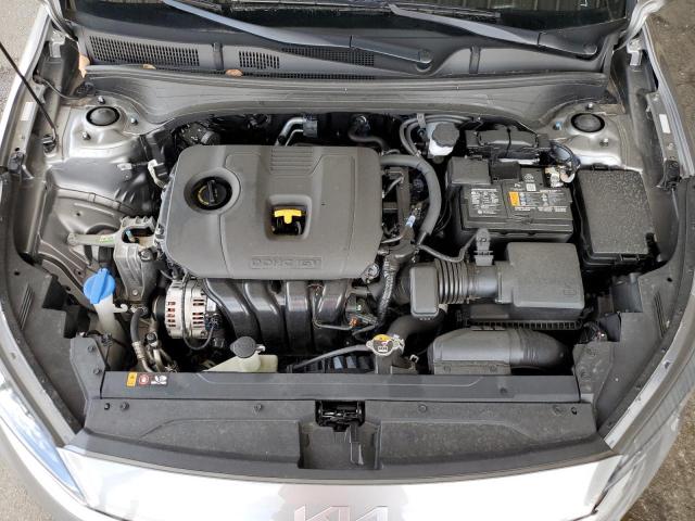 3KPF24AD1PE588327 - 2023 KIA FORTE LX GRAY photo 11