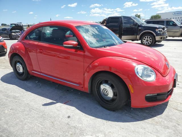 3VWJP7AT5DM678115 - 2013 VOLKSWAGEN BEETLE RED photo 4