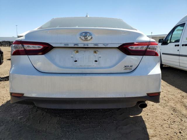 4T1F11BKXLU012905 - 2020 TOYOTA CAMRY XLE WHITE photo 6