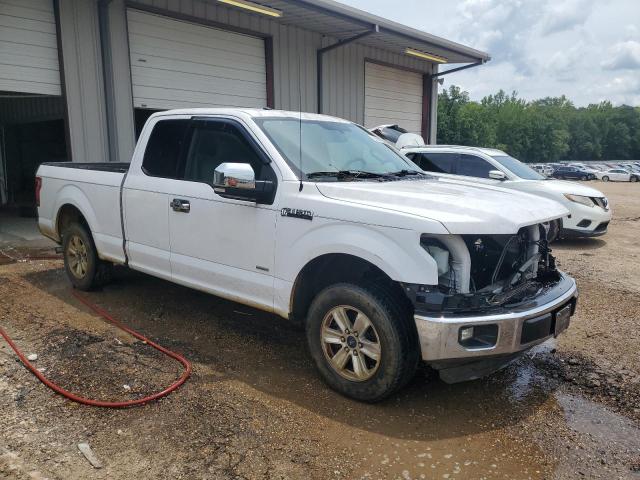 1FTEX1CG8FKD31647 - 2015 FORD F150 SUPER CAB WHITE photo 4