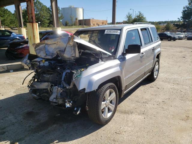 1C4NJPFA8GD599244 - 2016 JEEP PATRIOT LATITUDE SILVER photo 2