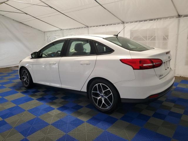 1FADP3F2XJL238189 - 2018 FORD FOCUS SE WHITE photo 2