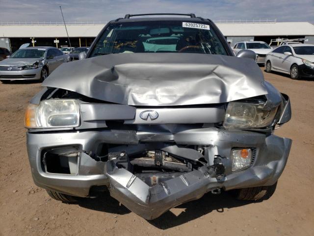 JNRDR09X81W202199 - 2001 INFINITI QX4 SILVER photo 5