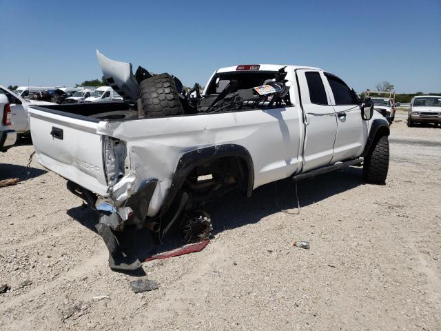 5TFTY5F13JX010145 - 2018 TOYOTA TUNDRA DOUBLE CAB SR/SR5 WHITE photo 3