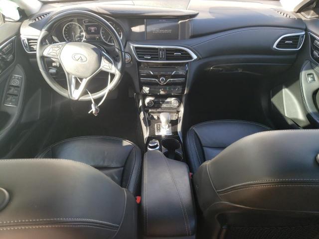 SJKCH5CR0JA057918 - 2018 INFINITI QX30 BASE أبيض صورة 8