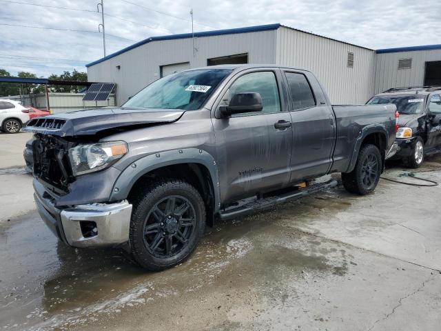 5TFRM5F12JX123431 - 2018 TOYOTA TUNDRA DOUBLE CAB SR/SR5 GRAY photo 1
