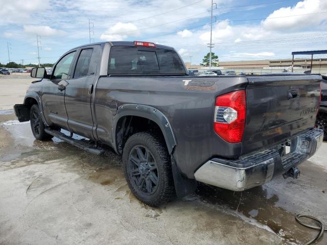 5TFRM5F12JX123431 - 2018 TOYOTA TUNDRA DOUBLE CAB SR/SR5 GRAY photo 2