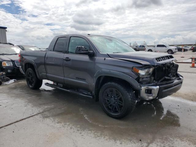 5TFRM5F12JX123431 - 2018 TOYOTA TUNDRA DOUBLE CAB SR/SR5 GRAY photo 4