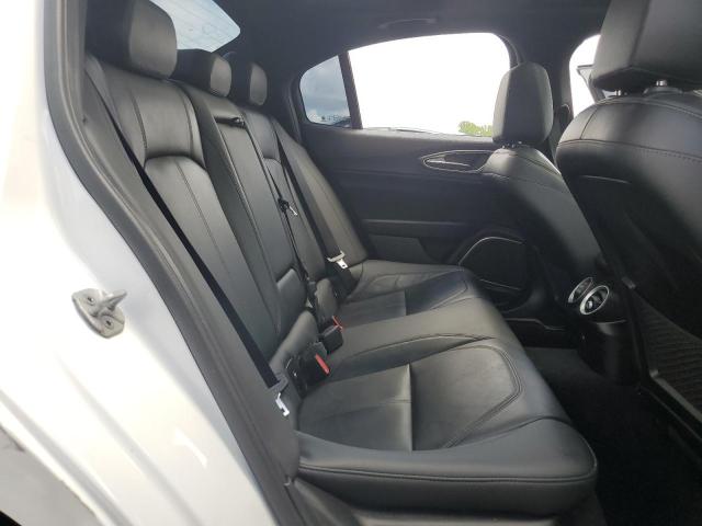 ZARFANAN8L7629912 - 2020 ALFA ROMEO GIULIA WHITE photo 10