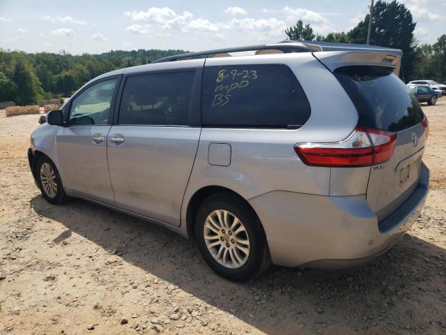 5TDYZ3DC8HS774603 - 2017 TOYOTA SIENNA XLE SILVER photo 2