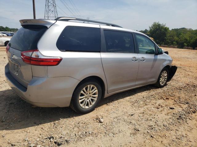 5TDYZ3DC8HS774603 - 2017 TOYOTA SIENNA XLE SILVER photo 3