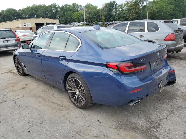 WBA73BJ04NWX49319 - 2022 BMW 540 XI BLUE photo 2