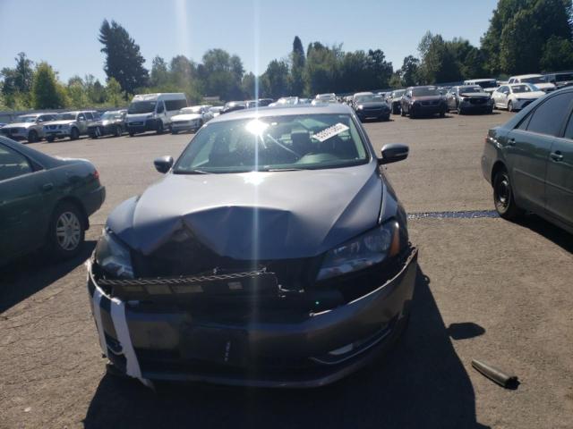 1VWCN7A39EC051807 - 2014 VOLKSWAGEN PASSAT SEL GRAY photo 5