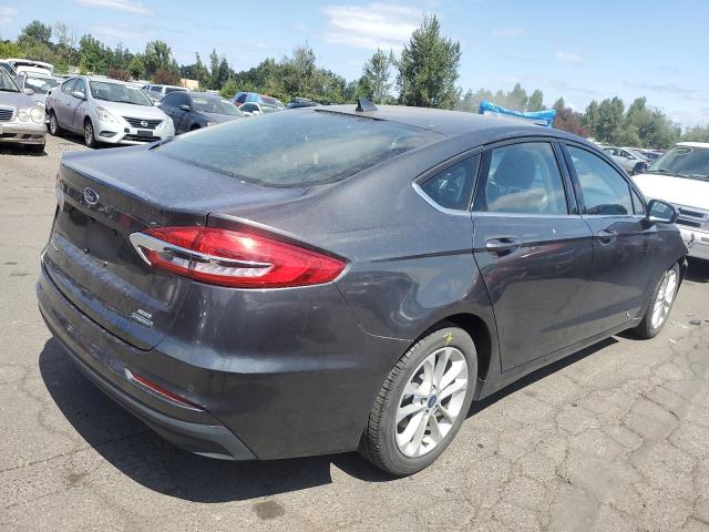 3FA6P0LU2LR190107 - 2020 FORD FUSION SE GRAY photo 3