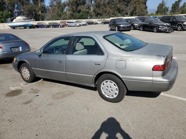 JT2BG22K6X0274918 - 1999 TOYOTA CAMRY LE GRAY photo 2