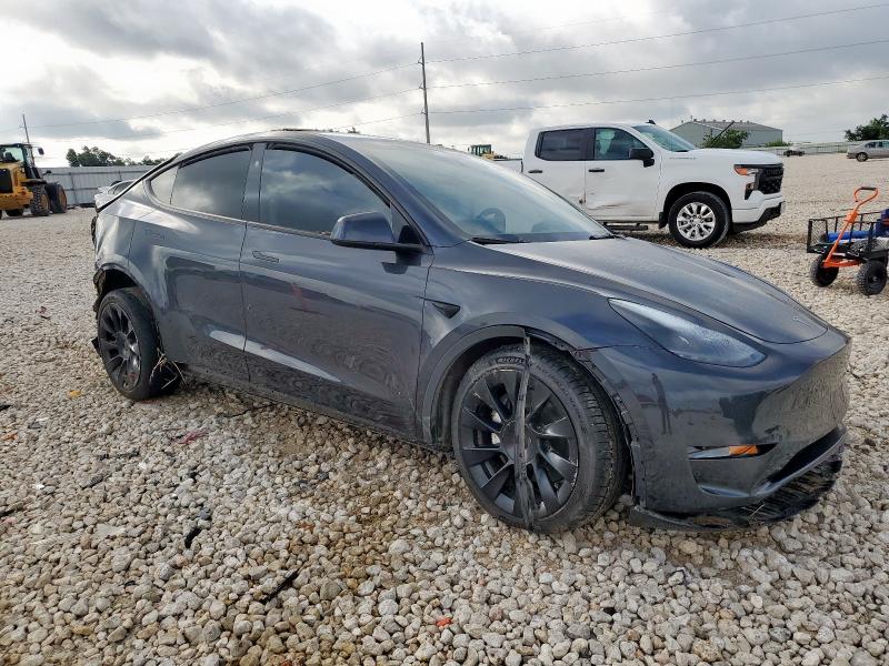 7SAYGDEE4RA233162 - 2024 TESLA MODEL Y CHARCOAL photo 4