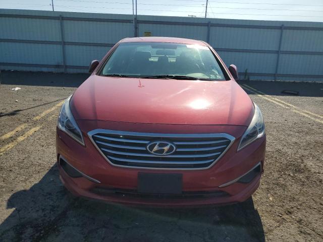 5NPE24AF0HH569536 - 2017 HYUNDAI SONATA SE RED photo 5