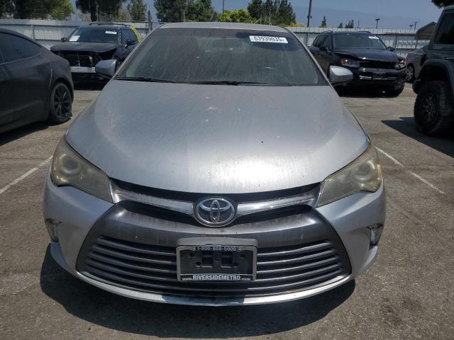 4T1BF1FK6HU749424 - 2017 TOYOTA CAMRY LE SILVER photo 5