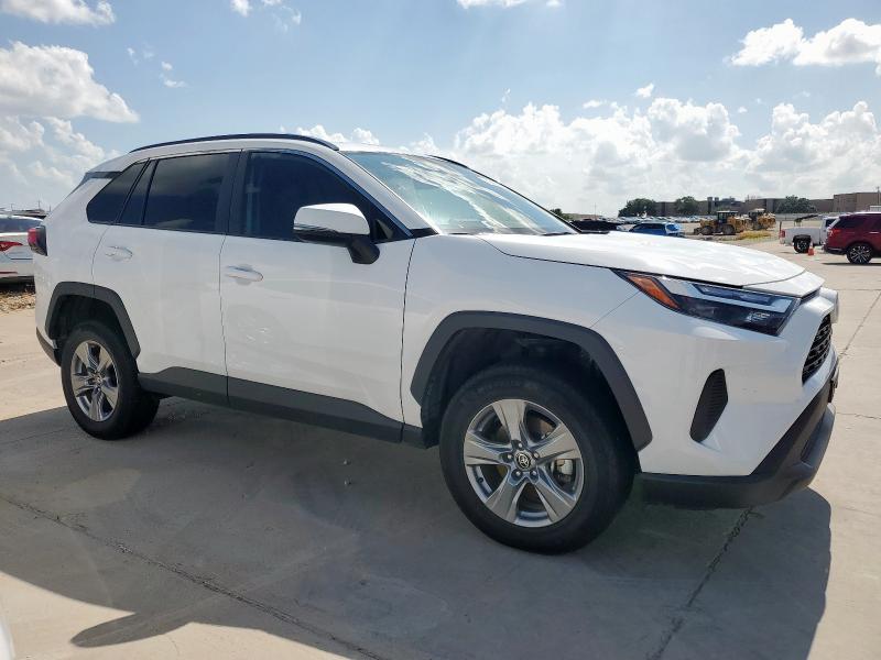 2T3W1RFV0RW362854 - 2024 TOYOTA RAV4 XLE 白色 照片 4