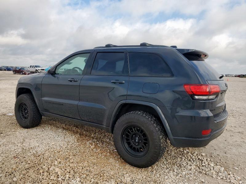 1C4RJFAG6JC273625 - 2018 JEEP GRAND CHER LAREDO Գրաֆիտ լուսանկար 2