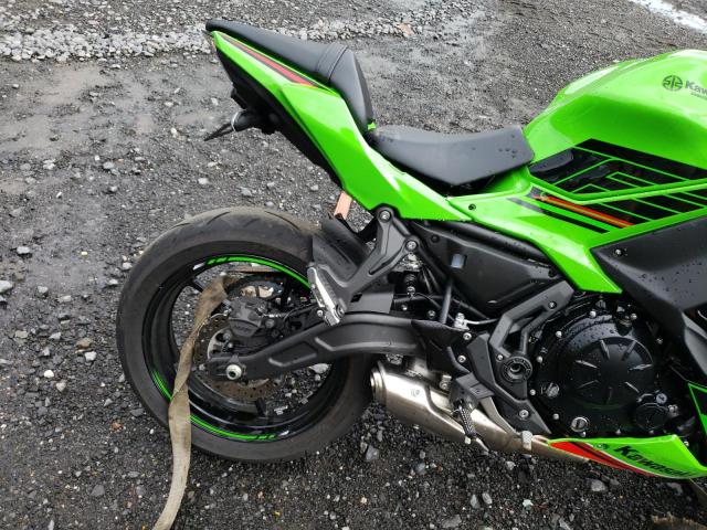 ML5EXEP12PDAA0106 - 2023 KAWASAKI EX650 P GREEN photo 6