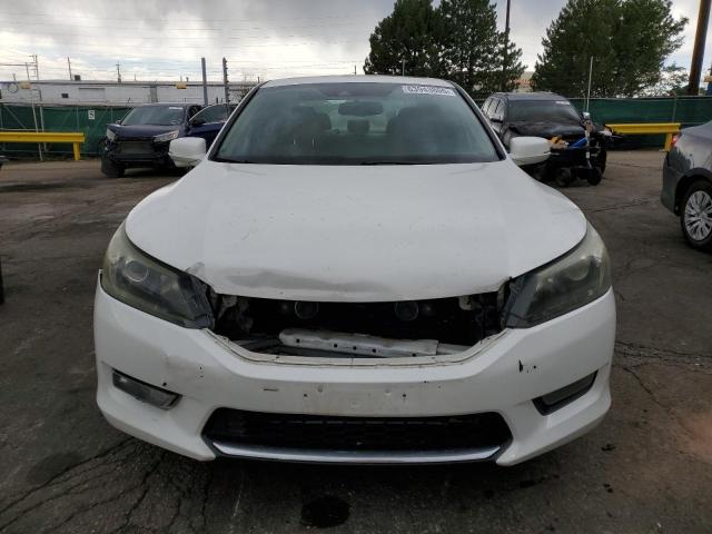 1HGCR3F8XFA031827 - 2015 HONDA ACCORD EXL WHITE photo 5