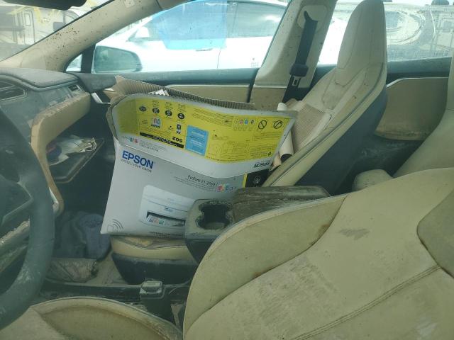 5YJSA1H13EFP42068 - 2014 TESLA MODEL S Silber Foto 5