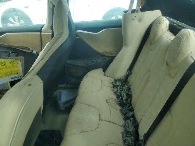 5YJSA1H13EFP42068 - 2014 TESLA MODEL S Silber Foto 6