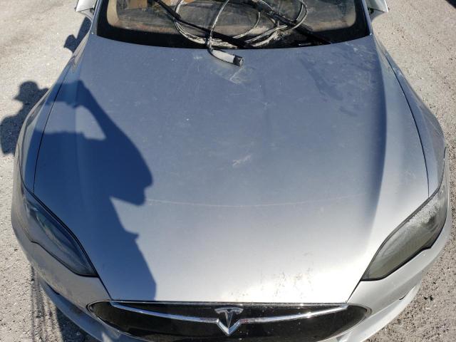 5YJSA1H13EFP42068 - 2014 TESLA MODEL S Silber Foto 7