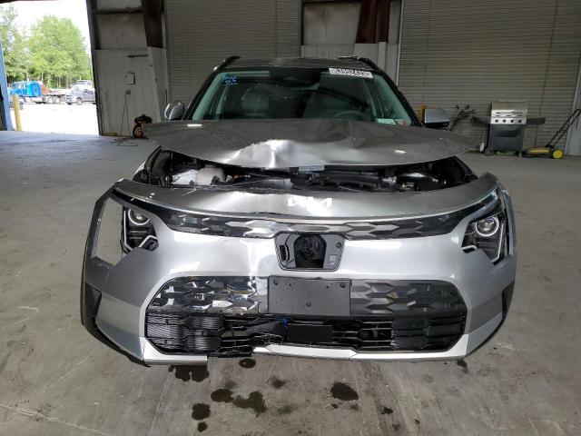 KNDCR3L1XP5048725 - 2023 KIA NIRO WIND GRAY photo 5