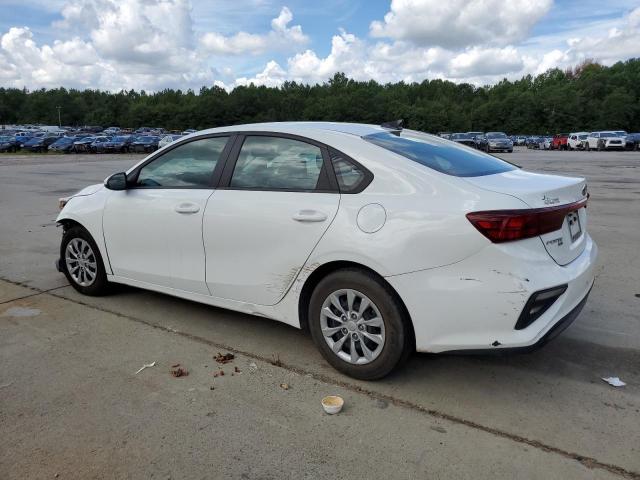 3KPF24AD4ME353660 - 2021 KIA FORTE FE WHITE photo 2