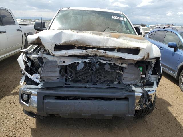 5TFUW5F15GX506664 - 2016 TOYOTA TUNDRA DOUBLE CAB SR/SR5 WHITE photo 5