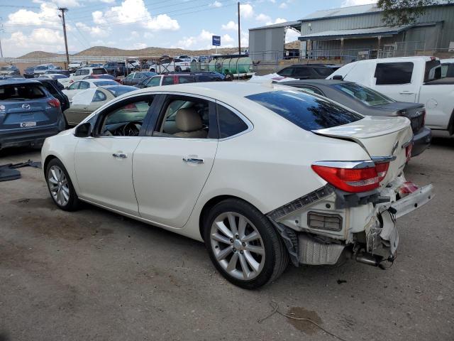 1G4PP5SKXD4140718 - 2013 BUICK VERANO WHITE photo 2