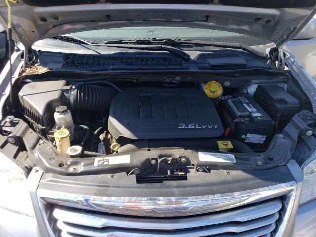 2C4RC1BG8GR205967 - 2016 CHRYSLER TOWN & COU TOURING GRAY photo 12