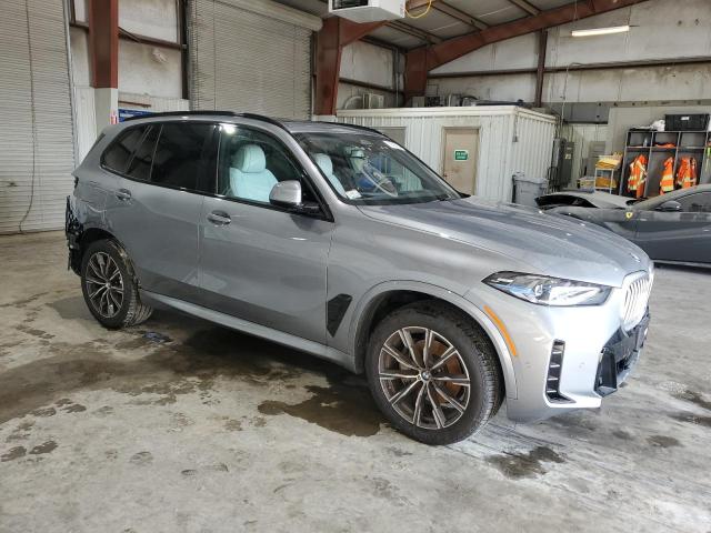 5UX23EU09R9U49417 - 2024 BMW X5 XDRIVE40I GRAY photo 4