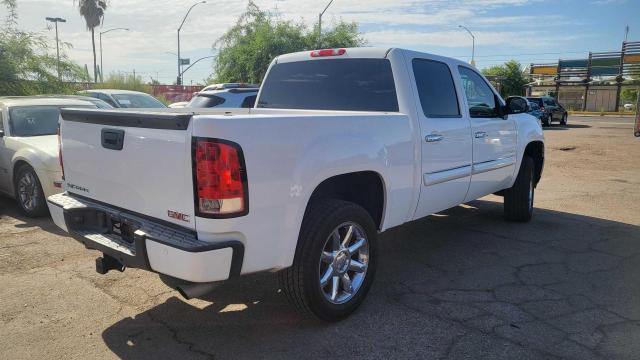 3GTP2XE20BG256892 - 2011 GMC SIERRA K1500 DENALI WHITE photo 4