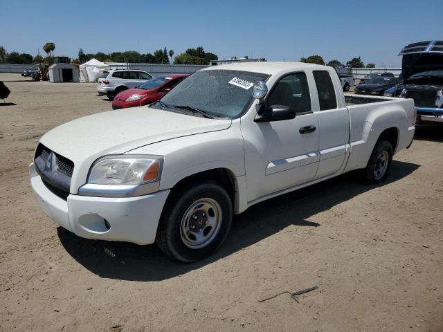 1Z7HC22K39S729314 - 2009 MITSUBISHI RAIDER LS WHITE photo 1